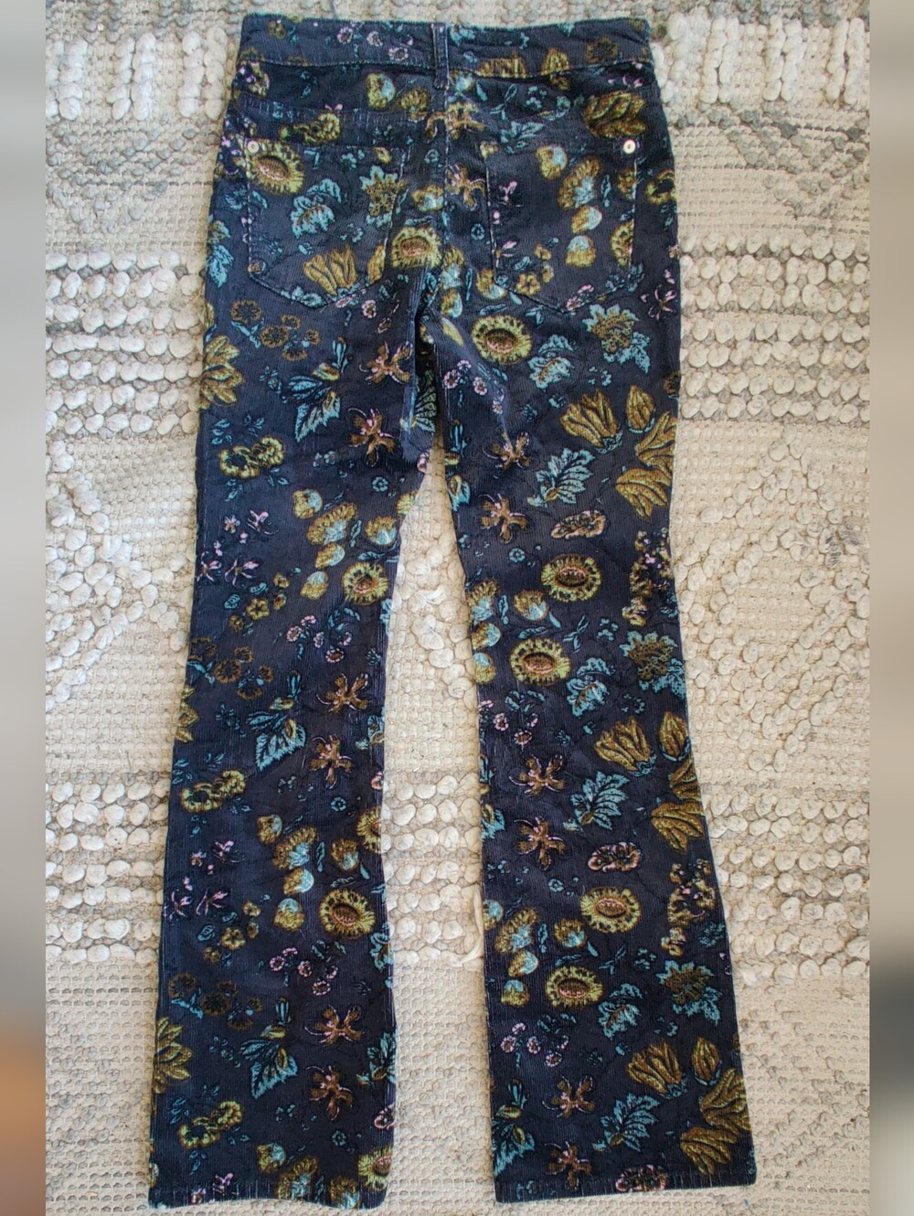 Anthropologie X Pilcro The Icon Flare Low-Rise Corduroys In Gray Floral Size 26 - Picture 6 of 9